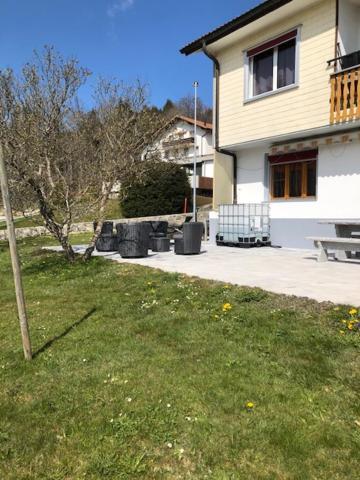 Nid D'Abeilles Apartment Tramelan Екстериор снимка